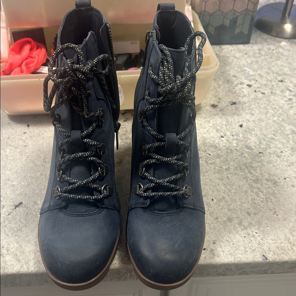 Sorel Navy Lace-Up Boots